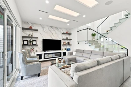 Kitchen Island Photo of 13271 80 Avenue, Surrey, BC