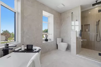 Guest Bathroom Photo of 5241 Cambridge Court, Delta, BC