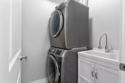 Powder Room Photo of 33067 6th Avenue, Mission, BC