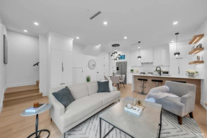 2715 Cheyenne Avenue, Vancouver, BC, Vancouver — Half Duplex for sale