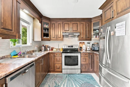 Breakfast Nook Photo of 5825 Jinkerson Road, Chilliwack, BC