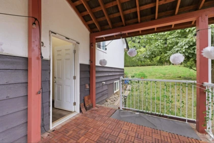 Mudroom Photo of 5825 Jinkerson Road, Chilliwack, BC