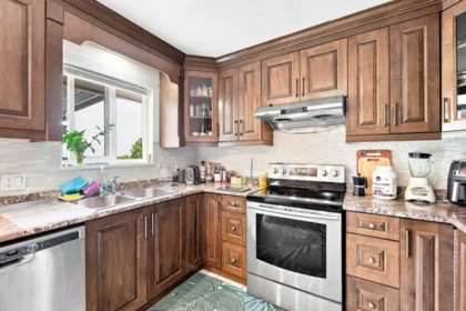 Primary Bedroom Photo of 5825 Jinkerson Road, Chilliwack, BC