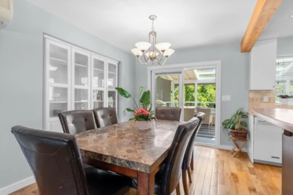 Kitchen Island Photo of 9242 209a Crescent, Langley, BC