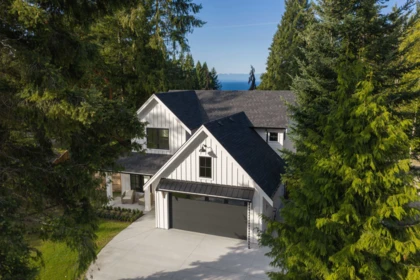 385 Solaz Place, Gibsons, BC, Gibsons — Single Family Residence for sale