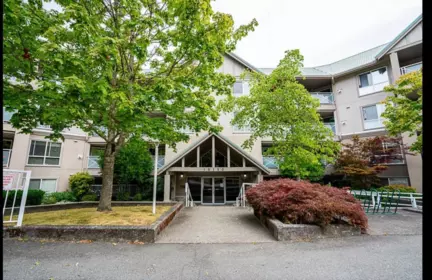 Front Yard Photo of 210 15150 29a Avenue, Surrey, BC