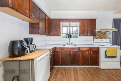 Kitchen Island Photo of 6580 Williams Road, Richmond, BC