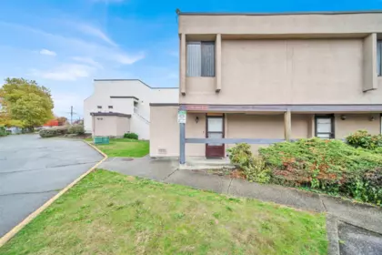 28 17702 60 Avenue, Surrey, BC, Surrey — Townhouse for sale
