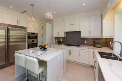 Kitchen Island Photo of 10820 Dennis Crescent, Richmond, BC