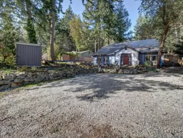 Family Room Photo of 9168 Sunshine Coast Highway, Halfmoon Bay, BC