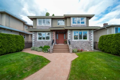 6807 Burns Street, Burnaby, BC, Burnaby — Single Family Residence for sale
