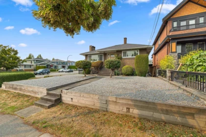 2515 E 45th Avenue, Vancouver, BC, Vancouver — Single Family Residence for sale