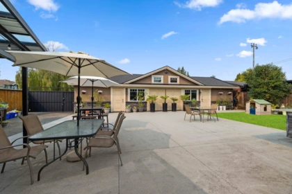 Hot Tub / Spa Photo of 2515 E 45th Avenue, Vancouver, BC