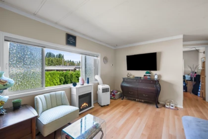 Primary Bedroom Photo of 20 24330 Fraser Highway, Langley, BC