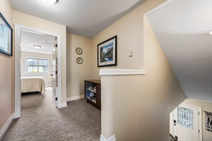 Entry Foyer Photo of 74 44523 Mclaren Drive, Chilliwack, BC