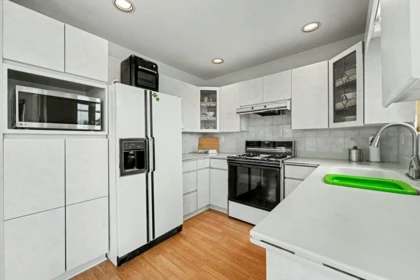 Kitchen Photo of 3630 Cambridge Street, Vancouver, BC