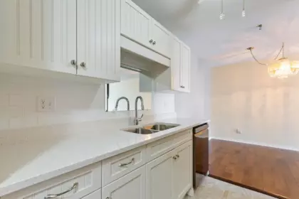 104 33535 King Road, Abbotsford, BC, Abbotsford — Apartment/Condo for sale
