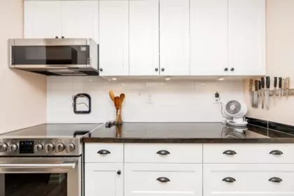 Breakfast Nook Photo of 310 1355 Harwood Street, Vancouver, BC