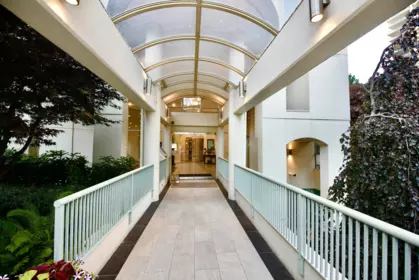 105 6188 Patterson Avenue, Burnaby, BC, Burnaby — Apartment/Condo for sale