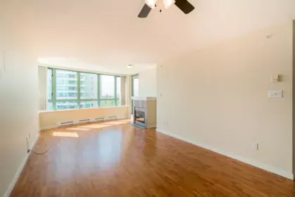 1105 6659 Southoaks Crescent, Burnaby, BC, Burnaby — Apartment/Condo for sale