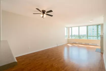 1105 6659 Southoaks Crescent, Burnaby, BC, Burnaby — Apartment/Condo for sale