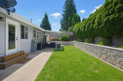 Backyard Photo of 32562 Murray Avenue, Abbotsford, BC