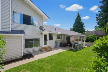 Front Yard Photo of 32562 Murray Avenue, Abbotsford, BC