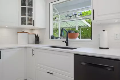 Guest Bathroom Photo of 32562 Murray Avenue, Abbotsford, BC