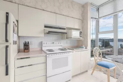502 570 18th Street, West Vancouver, BC, West Vancouver — Apartment/Condo for sale