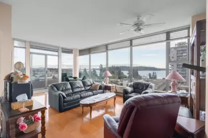 Pantry Photo of 502 570 18th Street, West Vancouver, BC