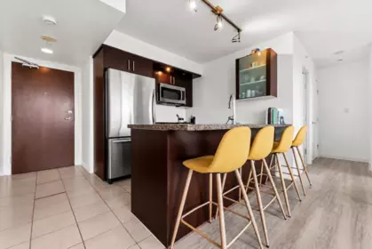 Dining Area Photo of 1003 1650 W 7th Avenue, Vancouver, BC