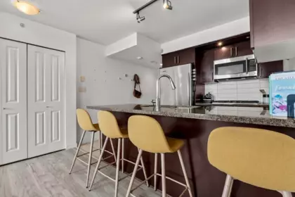Kitchen Photo of 1003 1650 W 7th Avenue, Vancouver, BC