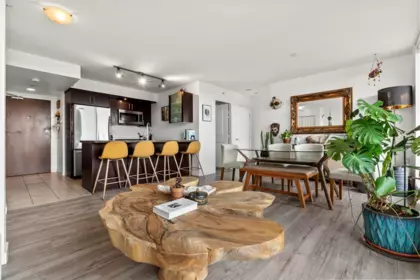 Living Room Photo of 1003 1650 W 7th Avenue, Vancouver, BC