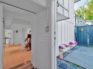 Mudroom Photo of 3730 Windsor Street, Vancouver, BC