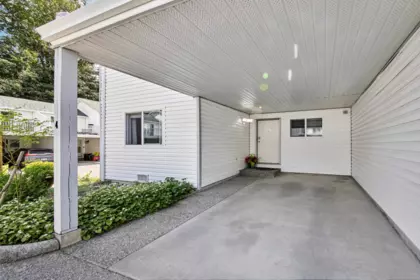 Family Room Photo of 4 12070 207a Street, Maple Ridge, BC
