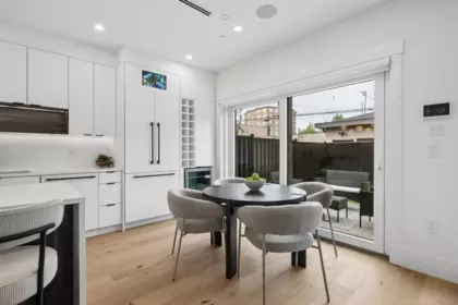 Kitchen Island Photo of 2 4549 W 11th Avenue, Vancouver, BC