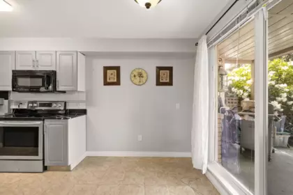 Breakfast Nook Photo of 104 20433 53 Avenue, Langley, BC