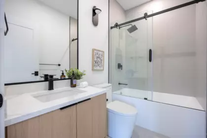 Mudroom Photo of 4 7353 12th Avenue, Burnaby, BC