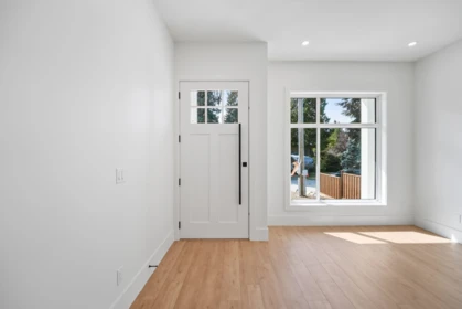 Living Room Photo of 10564 Suncrest Drive, Delta, BC