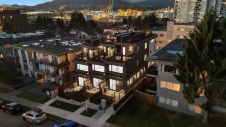 103 1837 E Georgia Street, Vancouver, BC, Vancouver — Townhouse for sale