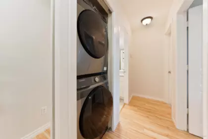 Hallway Photo of 206 215 Twelfth Street, New Westminster, BC
