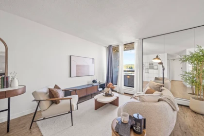 1504 3771 Bartlett Court, Burnaby, BC, Burnaby — Apartment/Condo for sale