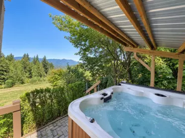 Hot Tub / Spa Photo of 31081 Silverhill Road, Mission, BC