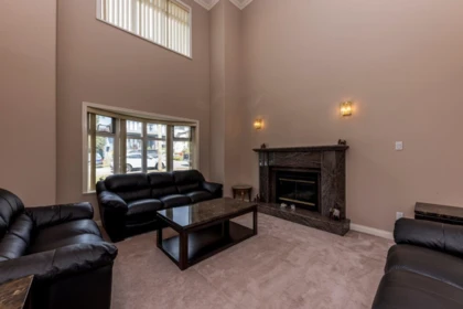 Dining Area Photo of 449 E 16th Street, North Vancouver, BC