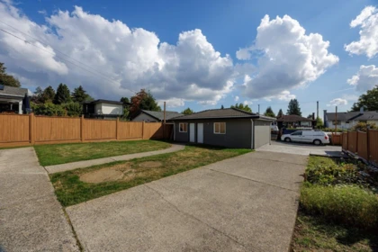 Outdoor Kitchen Photo of 449 E 16th Street, North Vancouver, BC