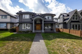 449 E 16th Street, North Vancouver, BC