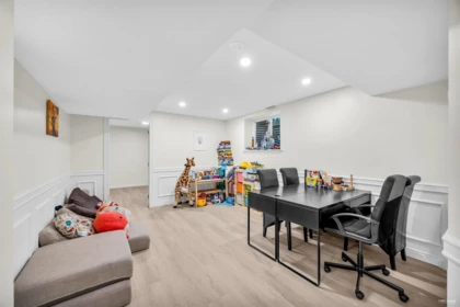 Hallway Photo of 78 15288 36 Avenue, Surrey, BC