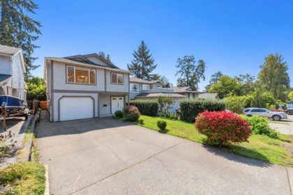 Primary Bedroom Photo of 3638 Maginnis Avenue, North Vancouver, BC