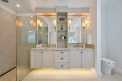 Guest Bathroom Photo of 9128 Edal Street, Langley, BC