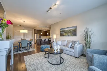 302 4689 52a Street, Delta, BC, Delta — Apartment/Condo for sale